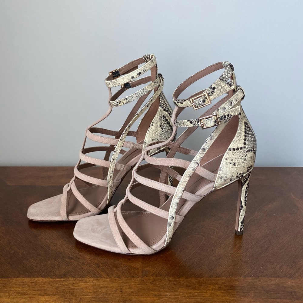- Women’s BCBG MaxZria  snake print size7 sandals